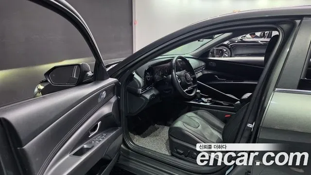 Hyundai AVANTE Avante (CN7) — Фото автомобиля 10