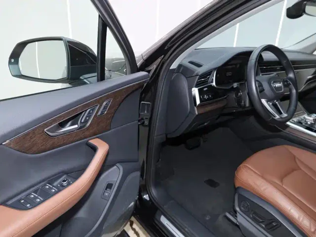 Audi Q7 — Фото автомобиля 20