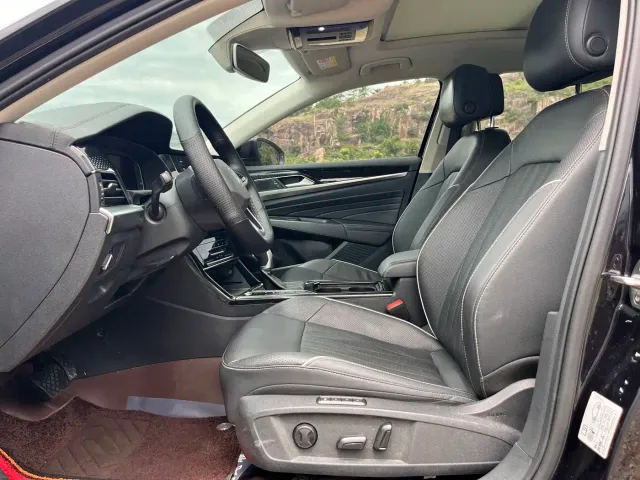Volkswagen Passat — Фото автомобиля 7