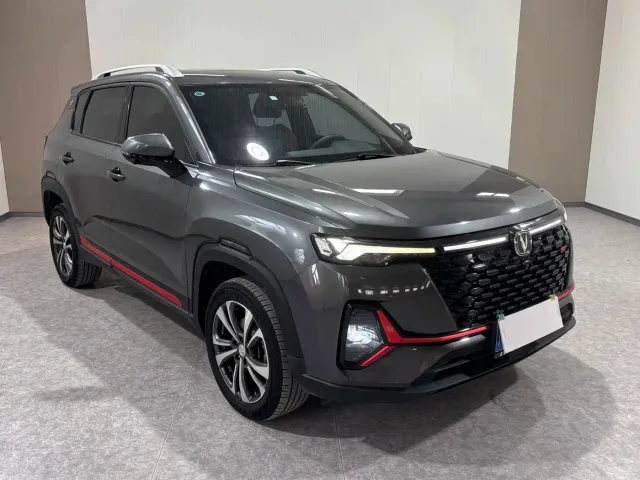 Changan CS35 Plus — Фото автомобиля 2