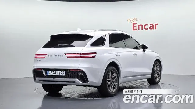 Genesis GV70 — Фото автомобиля 2