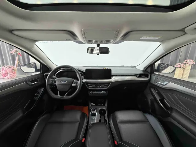 Ford Focus — Фото автомобиля 6