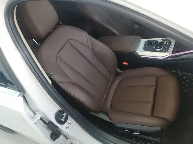BMW 3 Series — Фото автомобиля 24