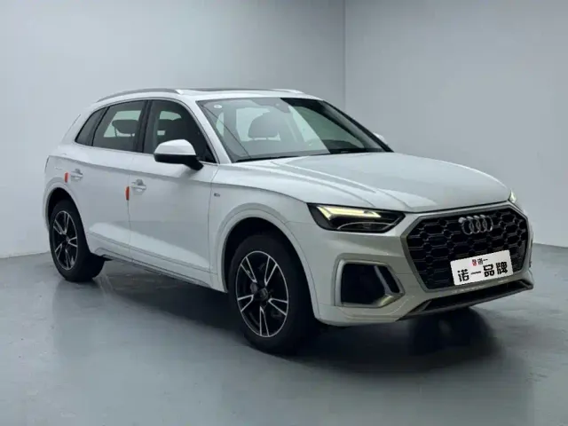 Audi Q5L — Фото автомобиля 3