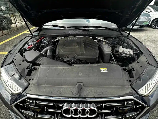 Audi A7L — Фото автомобиля 9