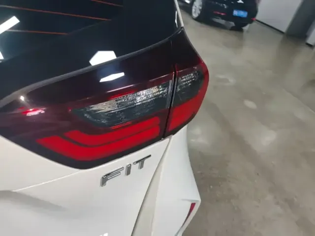 Honda Fit 2021 1.5L CVT Trend Edition — Фото автомобиля 7