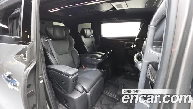 Toyota Alphard — Фото автомобиля 9