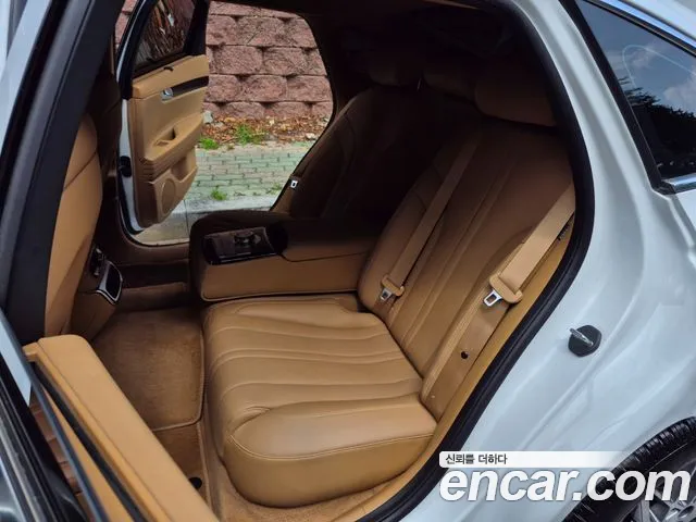Genesis G80 Бензин 2.5 турбо AWD — Фото автомобиля 16