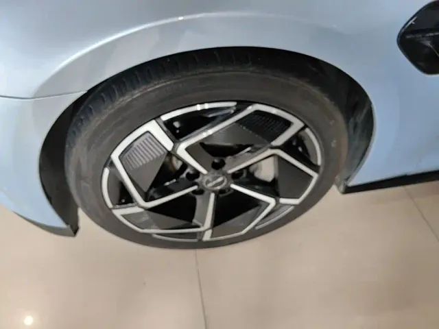 BYD Seal — Фото автомобиля 22