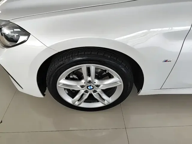 BMW BMW 1 Series 2023 120i M Sport Shadow Edition — Фото автомобиля 22