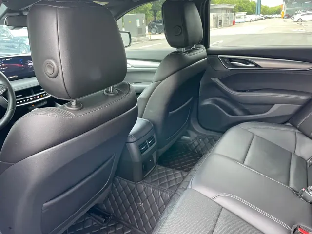 Cadillac CT5 — Фото автомобиля 10