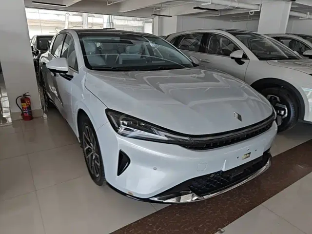 Baojun Xiangjing — Фото автомобиля 3