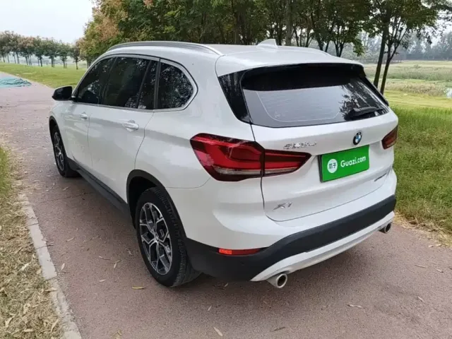 BMW X1 — Фото автомобиля 4