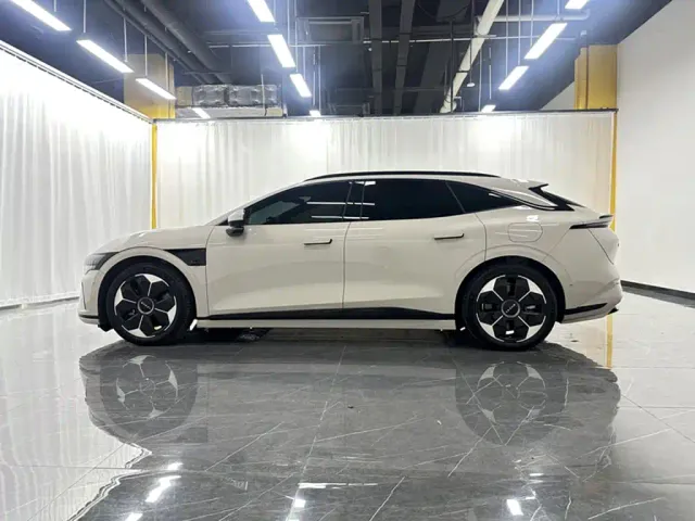 Zeekr 007 GT — Фото автомобиля 4