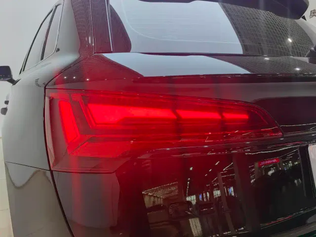 Audi Q5L — Фото автомобиля 14