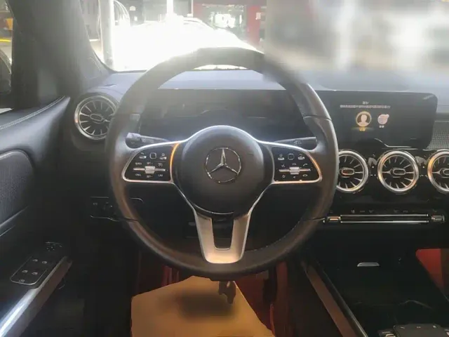 Mercedes-Benz GLB-Class — Фото автомобиля 6