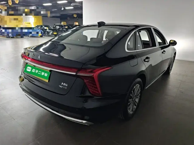 Hongqi H5 — Фото автомобиля 6