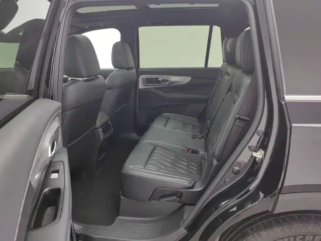 GAC Trumpchi GS8 — Фото автомобиля 15