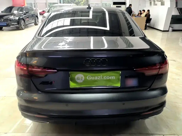 Audi A4L — Фото автомобиля 5