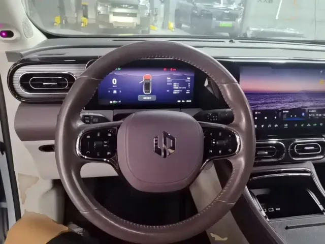 Leapmotor Leapmotor C11 2023 Pure Electric 500 Smart Edition — Фото автомобиля 10