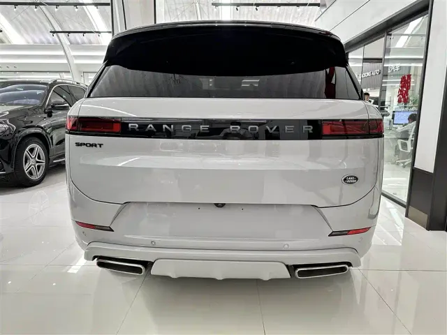 Land Rover Range Rover Sport — Фото автомобиля 19