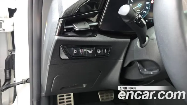 Kia Niro The All New Niro Signature — Фото автомобиля 13