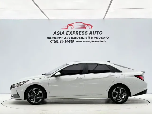 Hyundai Elantra 2022 1.5L CVT LUX Premium Edition — Фото автомобиля 7
