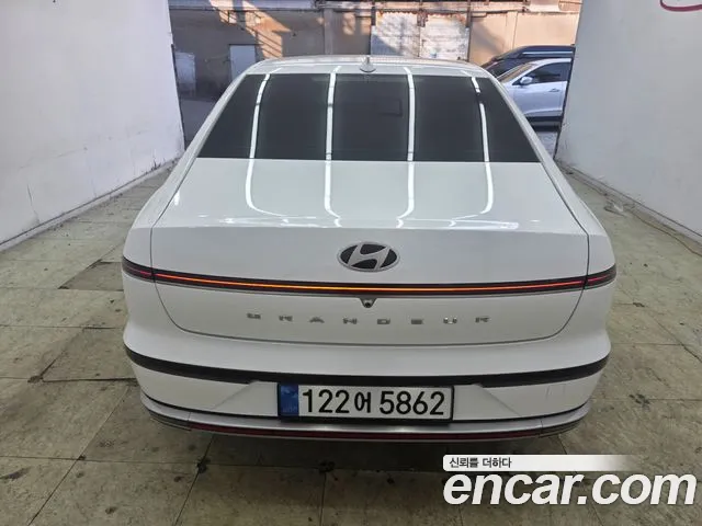 Hyundai Grandeur GN7 — Фото автомобиля 4