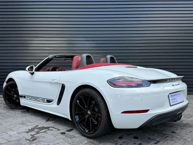 Porsche 718 — Фото автомобиля 4