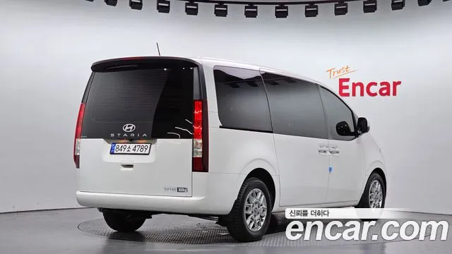 Hyundai Staria Staria Карго 3 места — Фото автомобиля 2