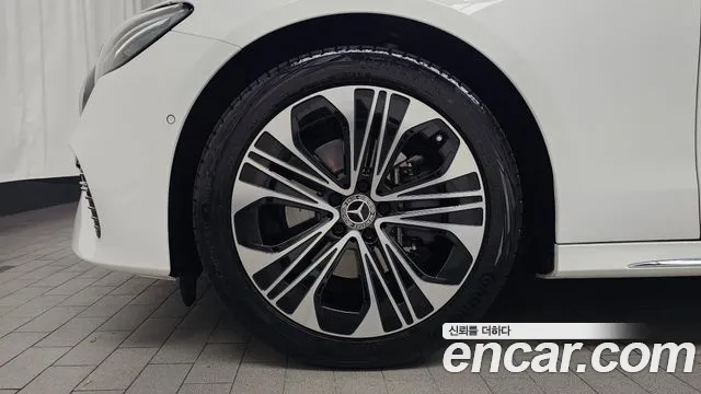 Mercedes-Benz E-Class W214 — Фото автомобиля 4