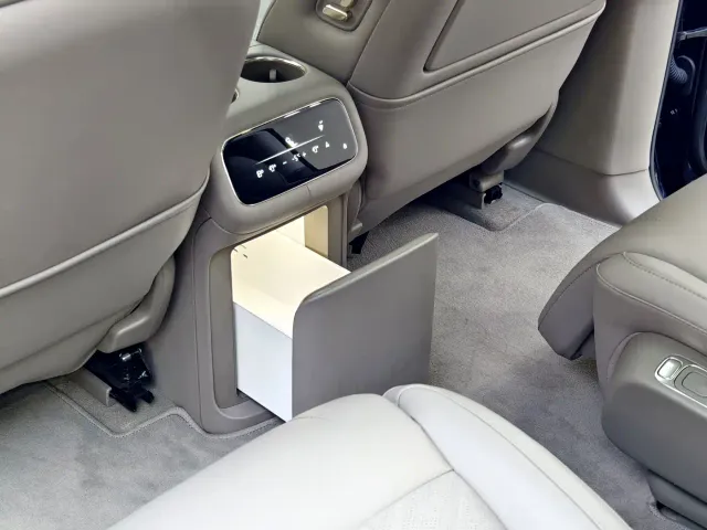 IM Motors LS9 — Фото автомобиля 15