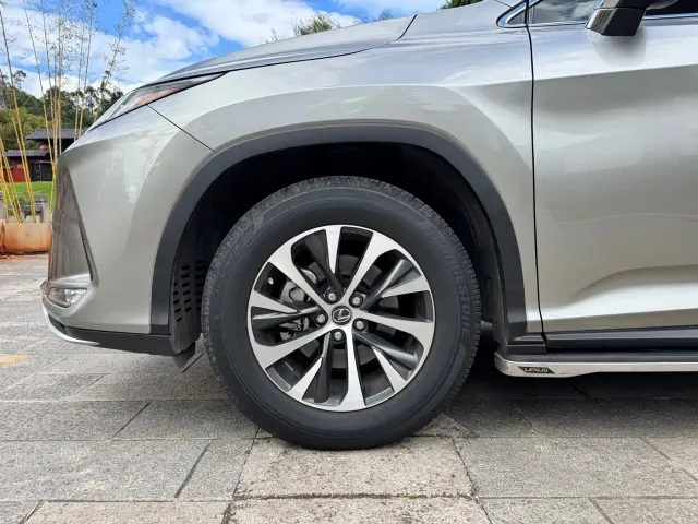 Lexus RX — Фото автомобиля 11