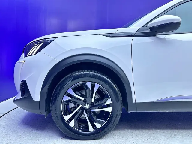 Peugeot 2008 — Фото автомобиля 16