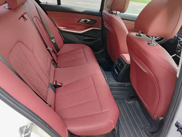 BMW BMW 3 Series 2025 325i M Sport Package — Фото автомобиля 11