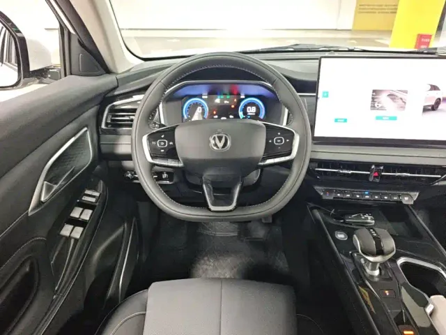 Changan CS75 — Фото автомобиля 10