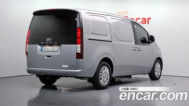 Hyundai Staria Staria Карго 3 места — Фото автомобиля 2