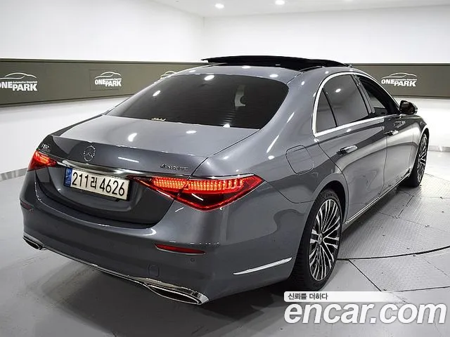 Mercedes-Benz S-Class — Фото автомобиля 3