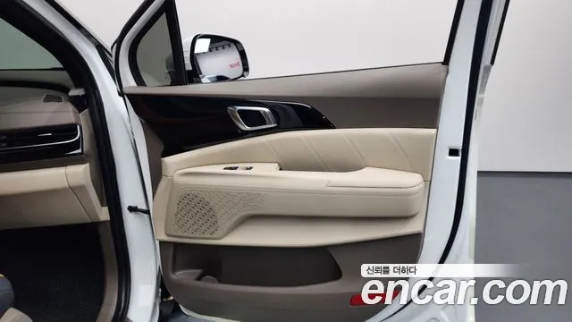 Kia Canival Новый Carnival 4 поколение Дизель 9 мест Hi-Limousine (Спецкузов) — Фото автомобиля 18