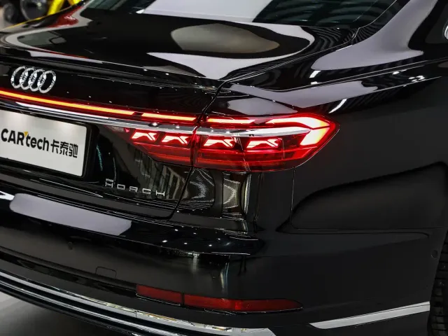 Audi A8 — Фото автомобиля 9