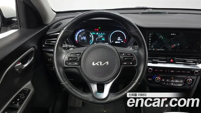Kia Niro Niro Plus Air — Фото автомобиля 13