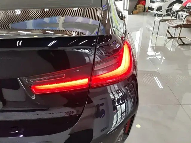 BMW 3 Series — Фото автомобиля 7