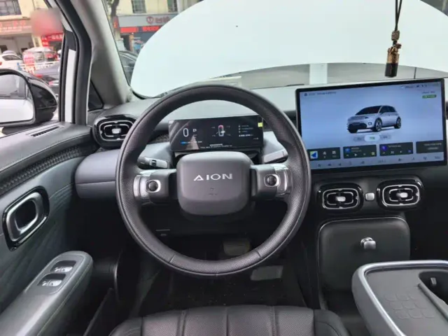 GAC Aion UT — Фото автомобиля 10