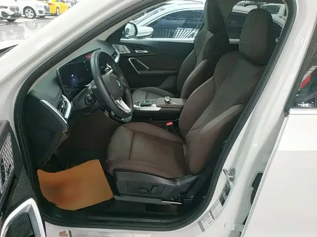 BMW X1 — Фото автомобиля 14