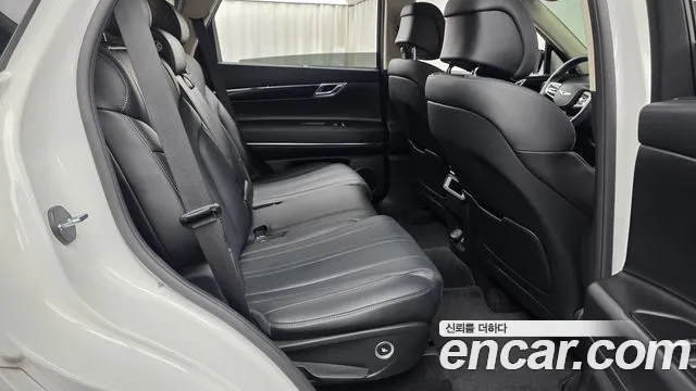 Genesis GV80 2.5T Бензин AWD — Фото автомобиля 10