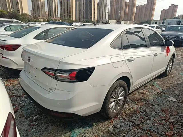 Volkswagen Lavida — Фото автомобиля 6