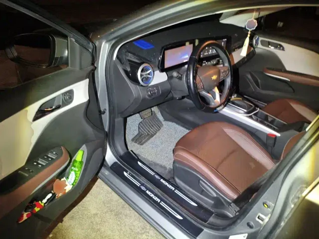 Chevrolet Monza — Фото автомобиля 12