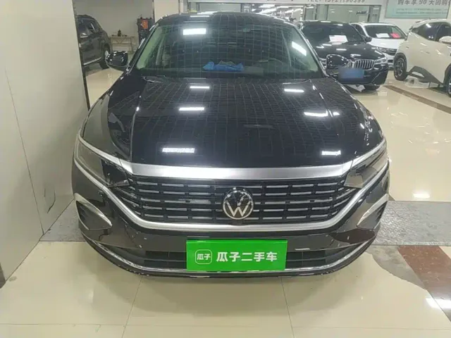 Volkswagen Passat — Фото автомобиля 2