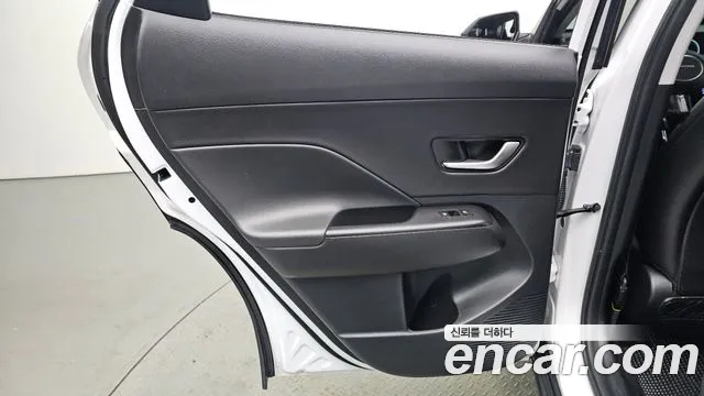 Hyundai Kona SX2 — Фото автомобиля 14
