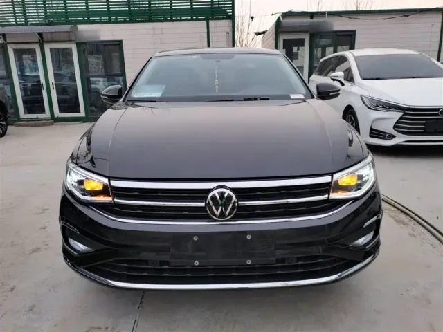 Volkswagen Bora — Фото автомобиля 2